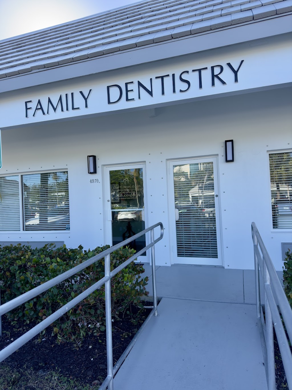 Dentist in Naples, FL